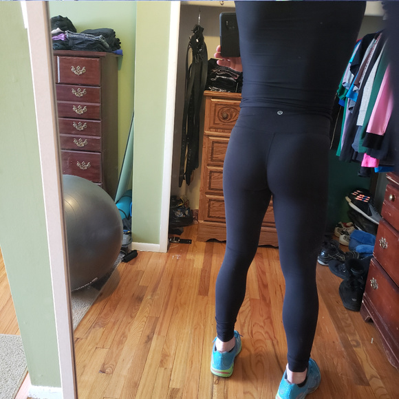 Lululemon Wunder Under Pant - Hi-Rise Black- 2 & 6 - Picture 8 of 8